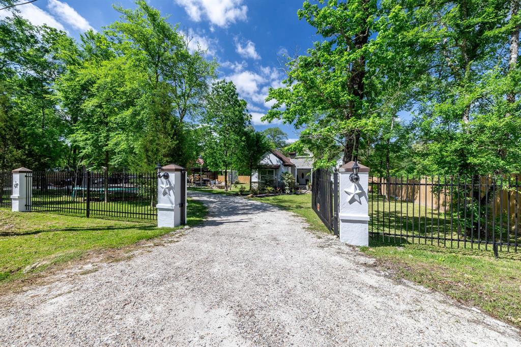 15395 Coaltown Road, Willis, Texas image 2