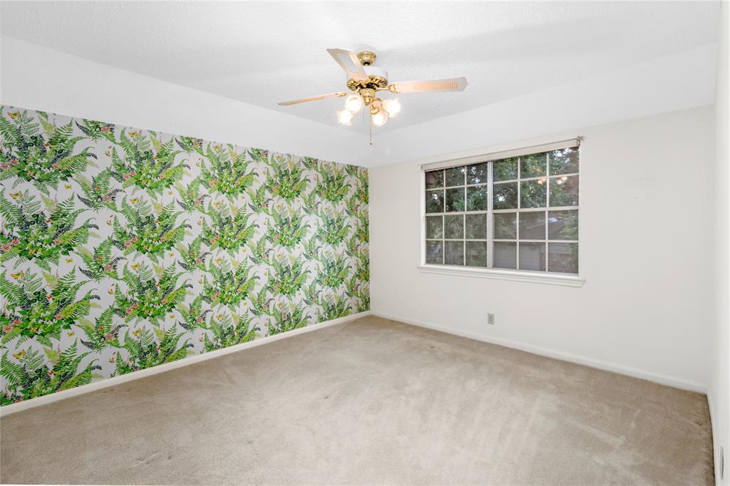 605 N Rivershire Drive, Conroe, Texas image 37