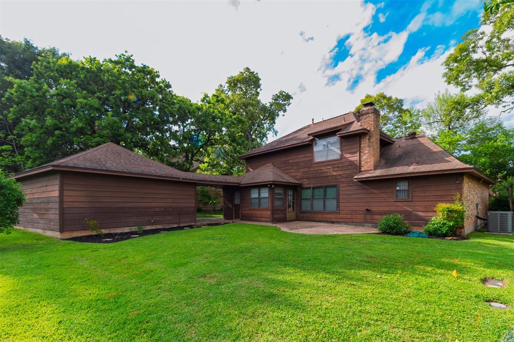 605 N Rivershire Drive, Conroe, Texas image 44