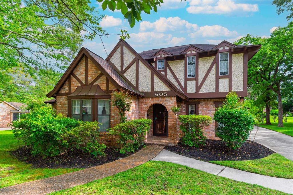 605 N Rivershire Drive, Conroe, Texas image 47