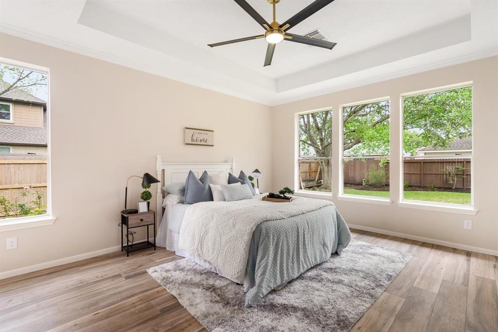 1309 Buttonwood Drive, Friendswood, Texas image 3