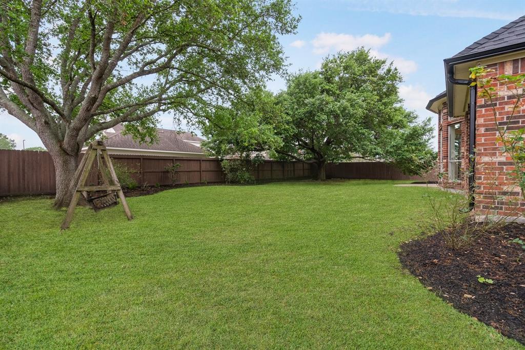 1309 Buttonwood Drive, Friendswood, Texas image 37