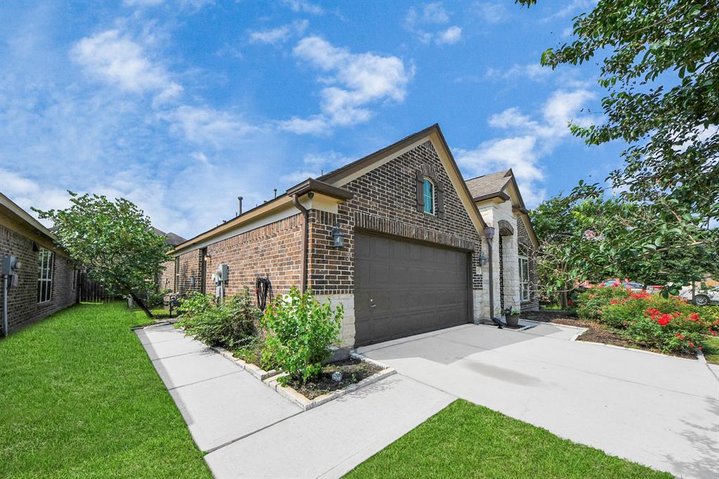 6822 Oaken Gate Way, Humble, Texas image 4