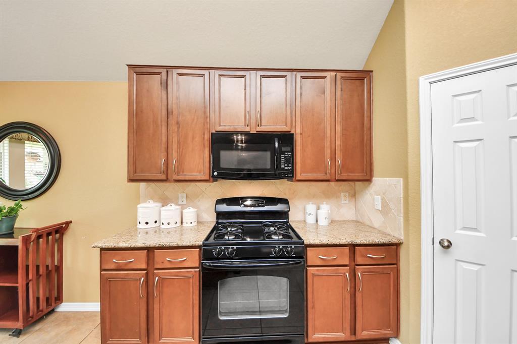 6822 Oaken Gate Way, Humble, Texas image 20
