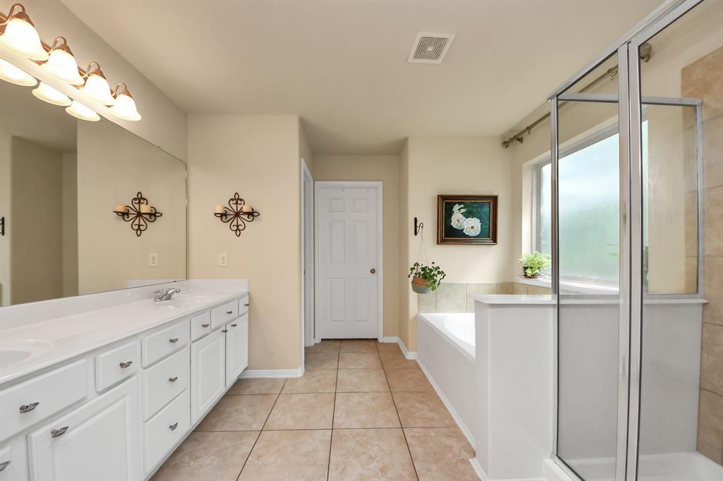 6822 Oaken Gate Way, Humble, Texas image 30
