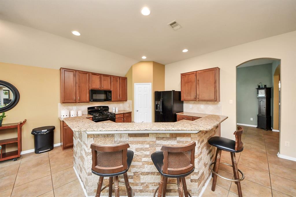 6822 Oaken Gate Way, Humble, Texas image 17