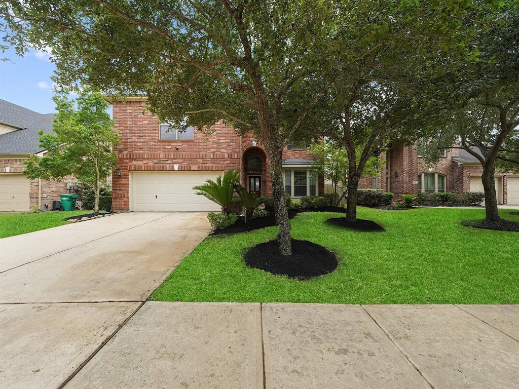 4015 Candle Cove Court, Sugar Land, Texas image 2