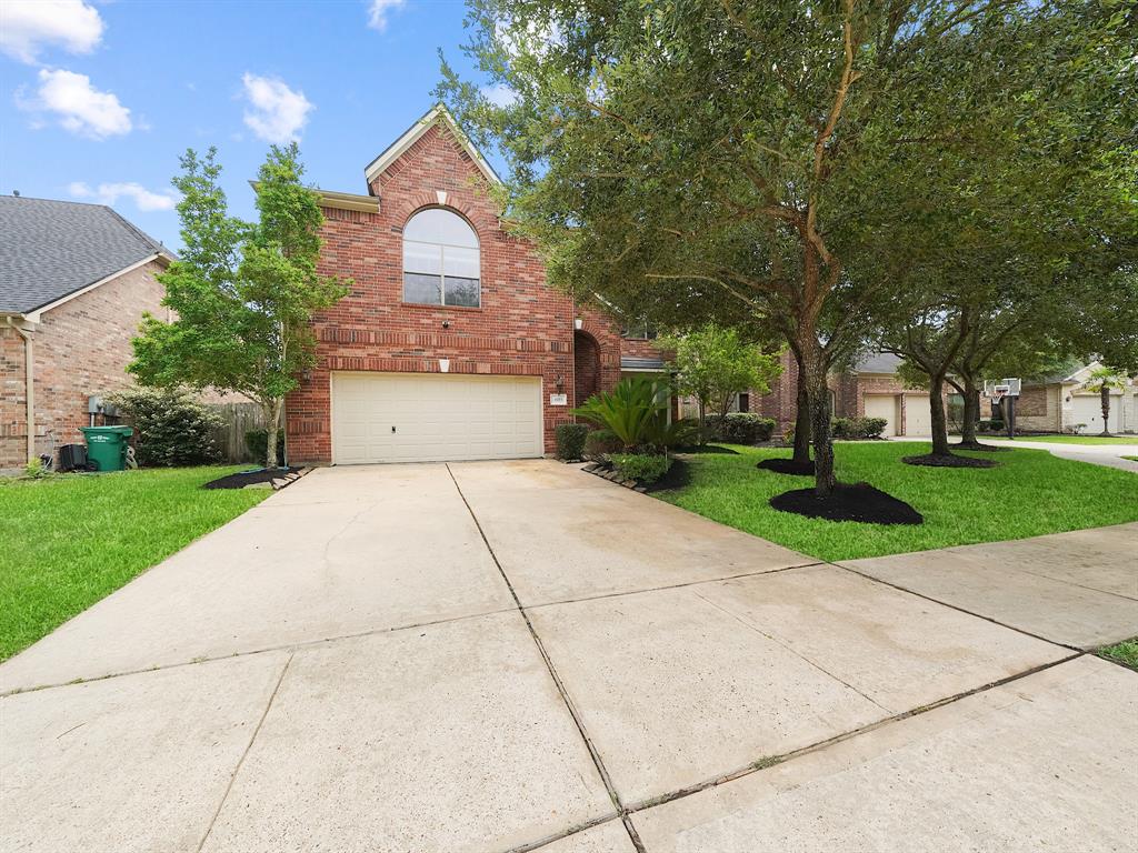 4015 Candle Cove Court, Sugar Land, Texas image 1