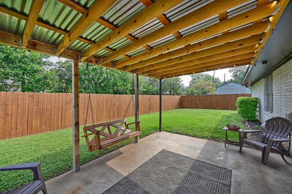 507 Sandra Drive, Brenham, Texas image 4