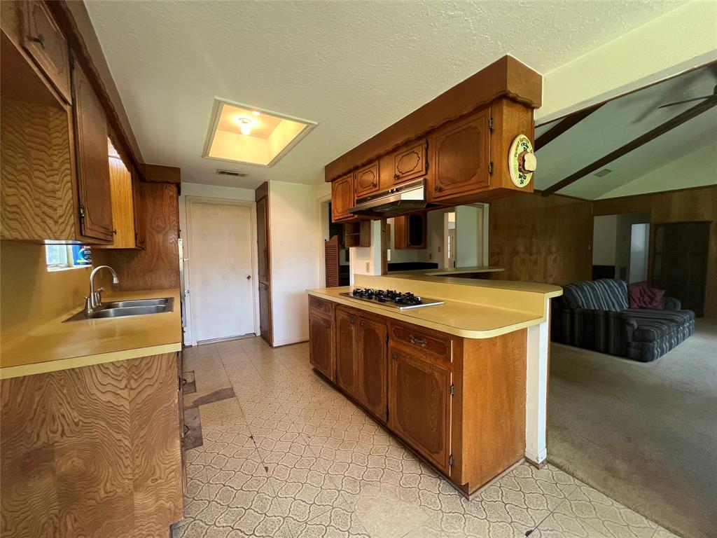 2114 Eagle Point Road, Crosby, Texas image 11