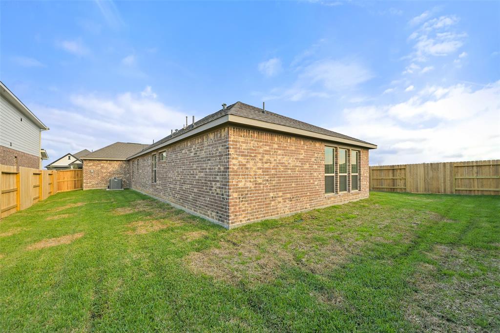 1536 Apache Heights Drive, Dayton, Texas image 35