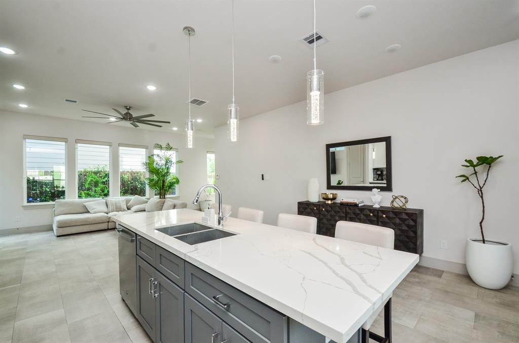 7905 Rock Rose Street, Houston, Texas image 12