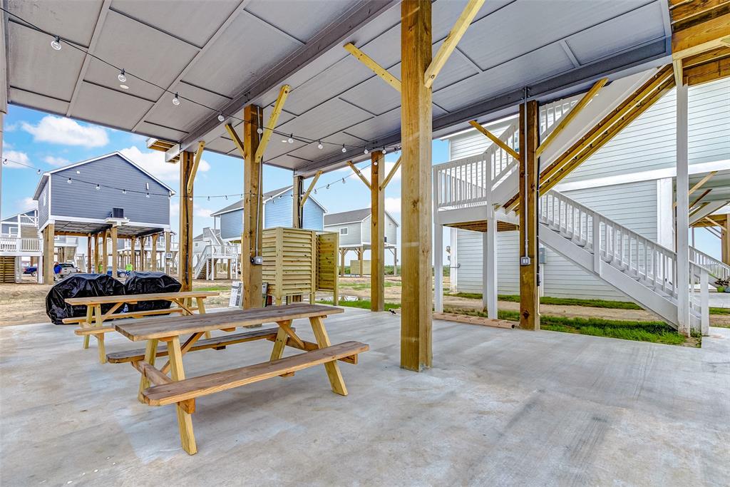 1079 Johnson Road, Gilchrist, Texas image 5