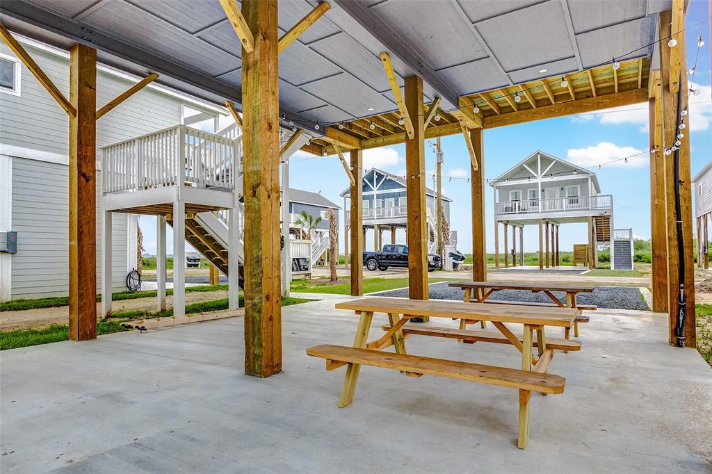 1079 Johnson Road, Gilchrist, Texas image 6