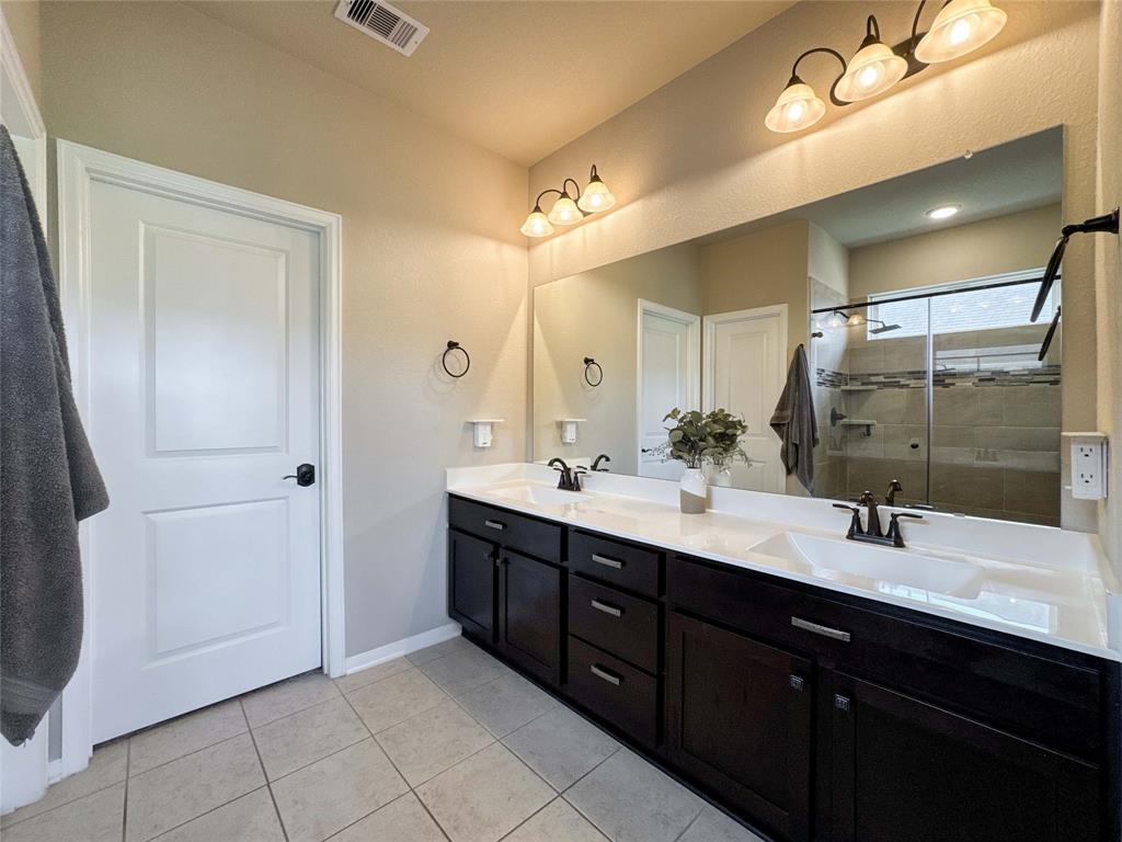 2518 Kelson Cove Drive, Texas City, Texas image 16