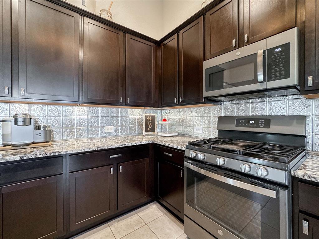 2518 Kelson Cove Drive, Texas City, Texas image 8