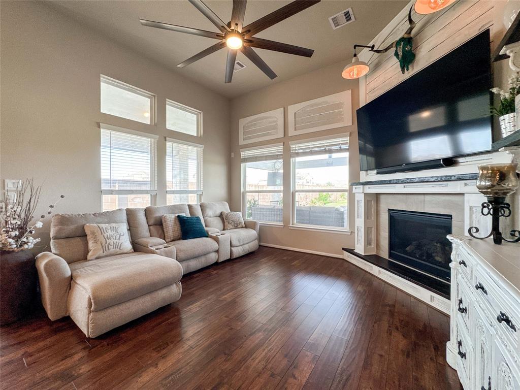 2518 Kelson Cove Drive, Texas City, Texas image 1