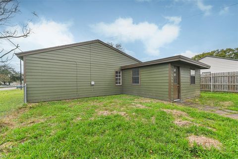 A home in Angleton