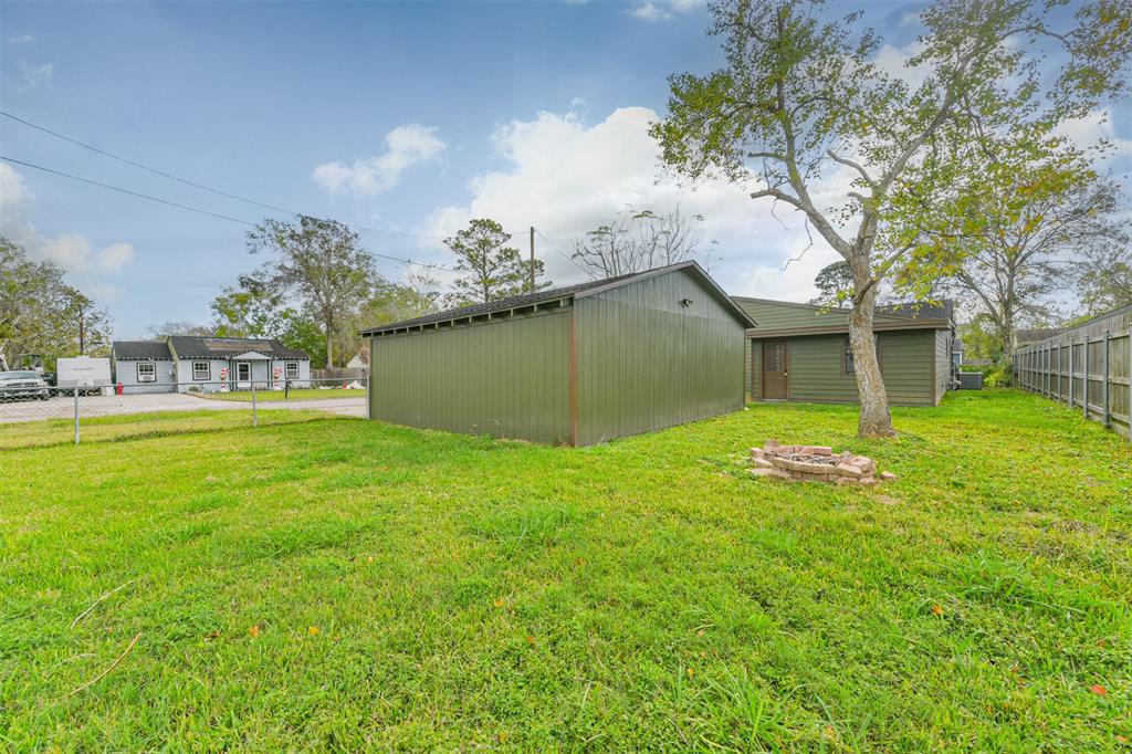 749 Lorrain Street, Angleton, Texas image 22