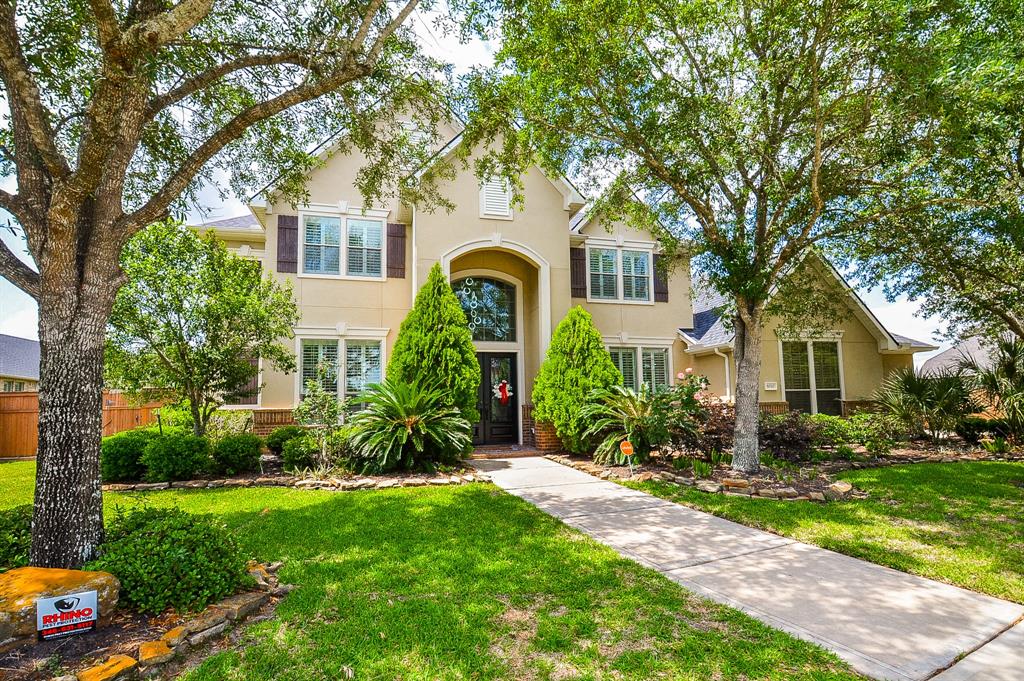 6010 Cross Creek Harbor Lane, Fulshear, Texas image 2