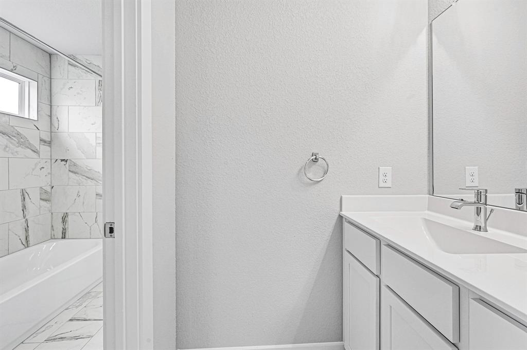23335 Persimmon Creek Lane, Katy, Texas image 11