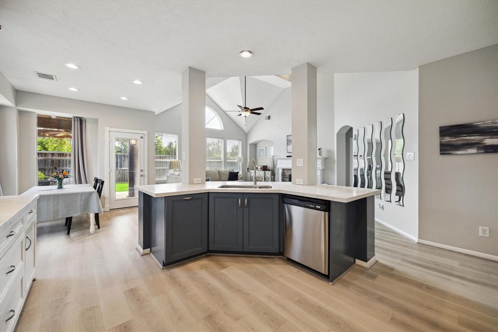13406 Belle Helene Circle, Cypress, Texas image 16