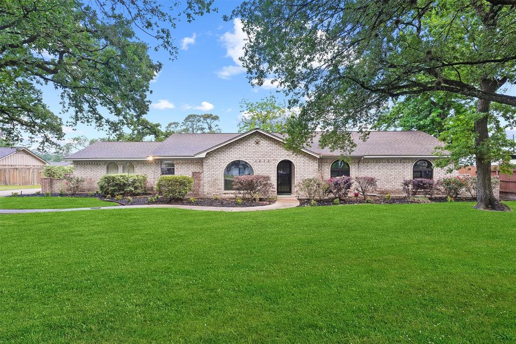 1313 Lynwood Road, Spring, Texas image 2