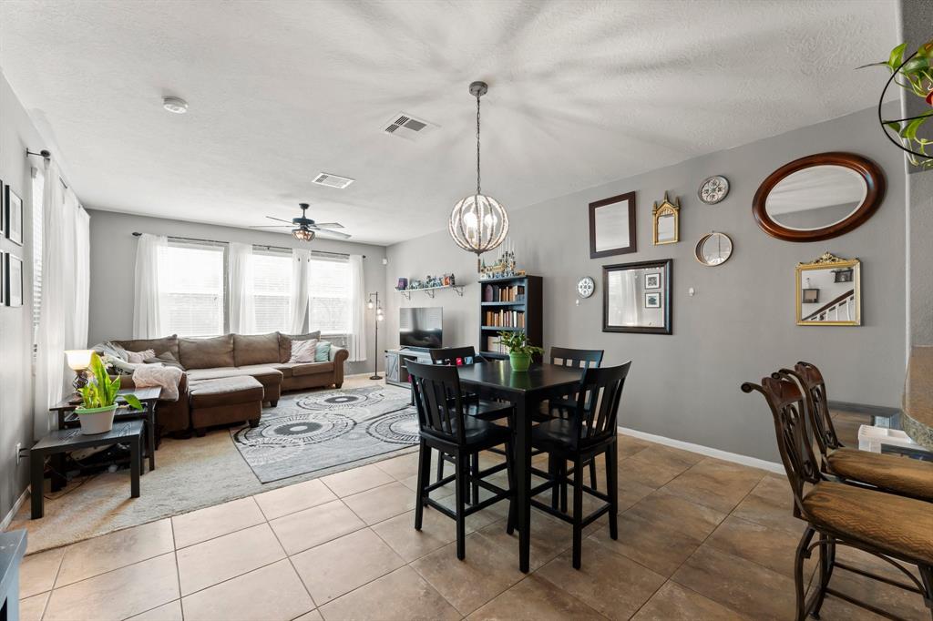 8415 Sunset Loch Drive, Spring, Texas image 10