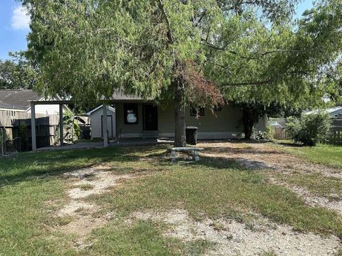 Photo of 3418 Memel Street, Houston, TX 77026 (MLS # 90559491)