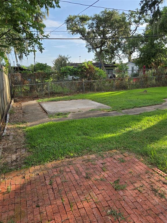 204 Jasmine Street, Lake Jackson, Texas image 9