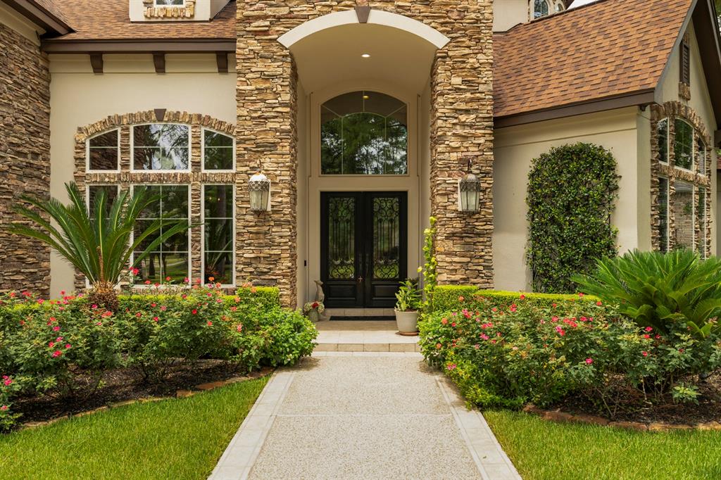 30 W Bracebridge Circle