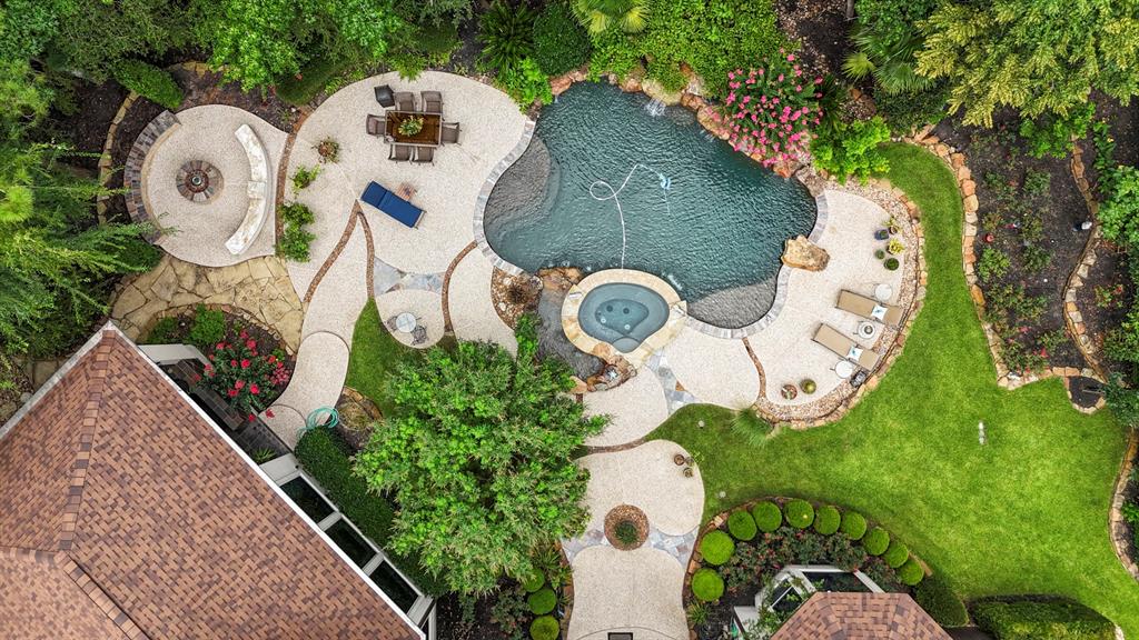 30 W Bracebridge Circle