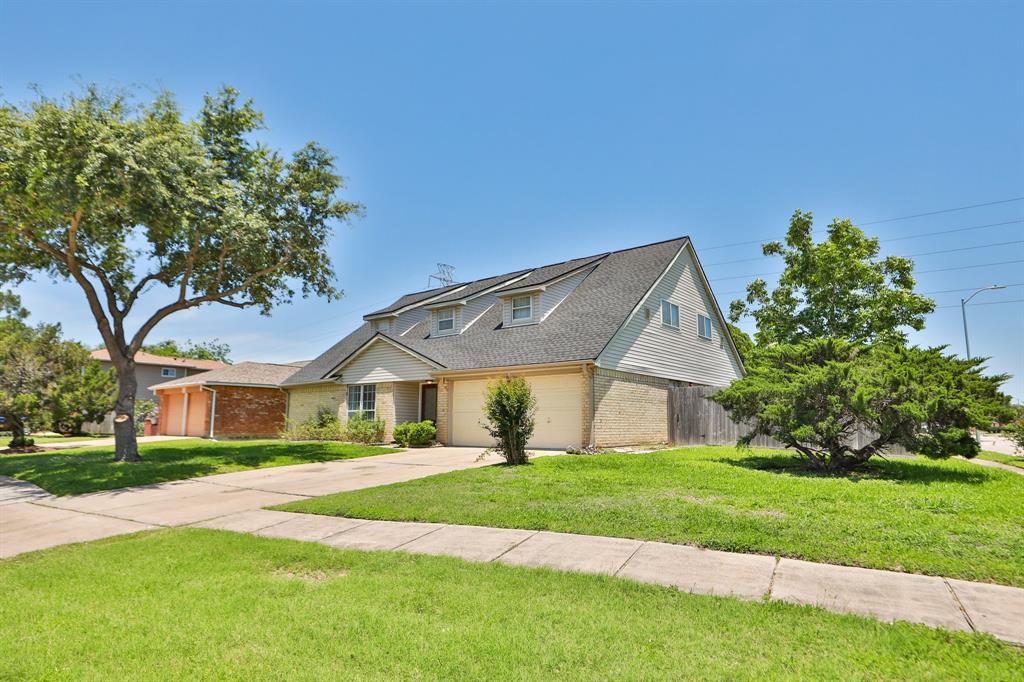 8606 Quail Vista Drive, Missouri City, Texas image 2