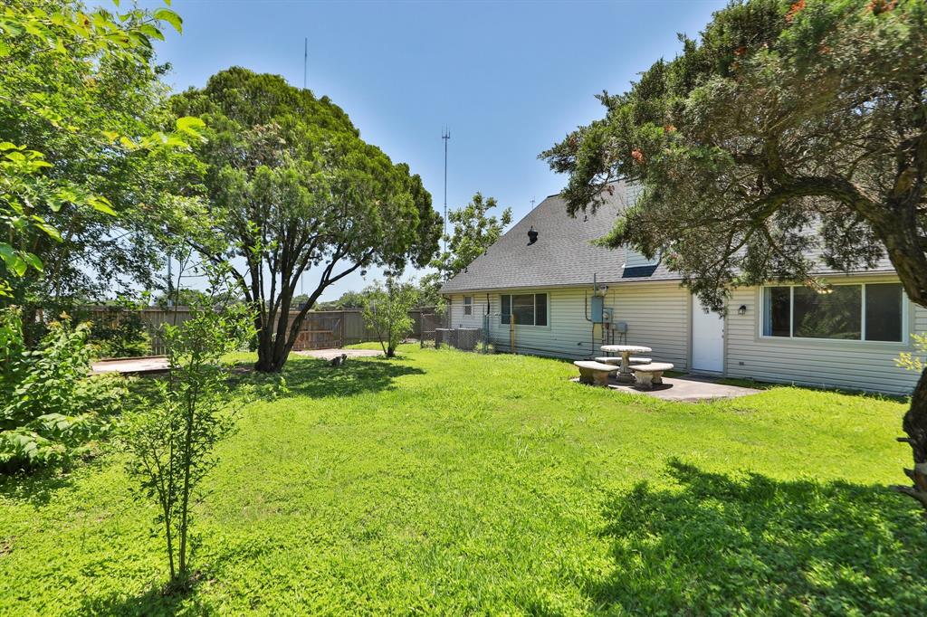 8606 Quail Vista Drive, Missouri City, Texas image 35