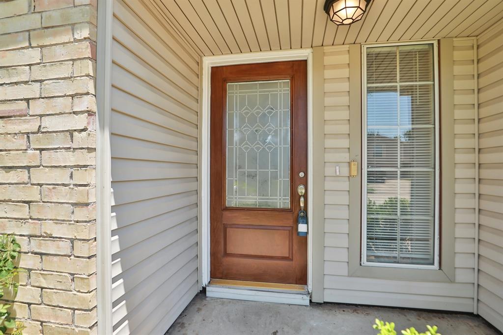 8606 Quail Vista Drive, Missouri City, Texas image 3