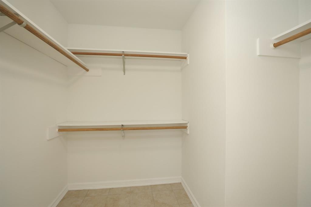 8606 Quail Vista Drive, Missouri City, Texas image 25