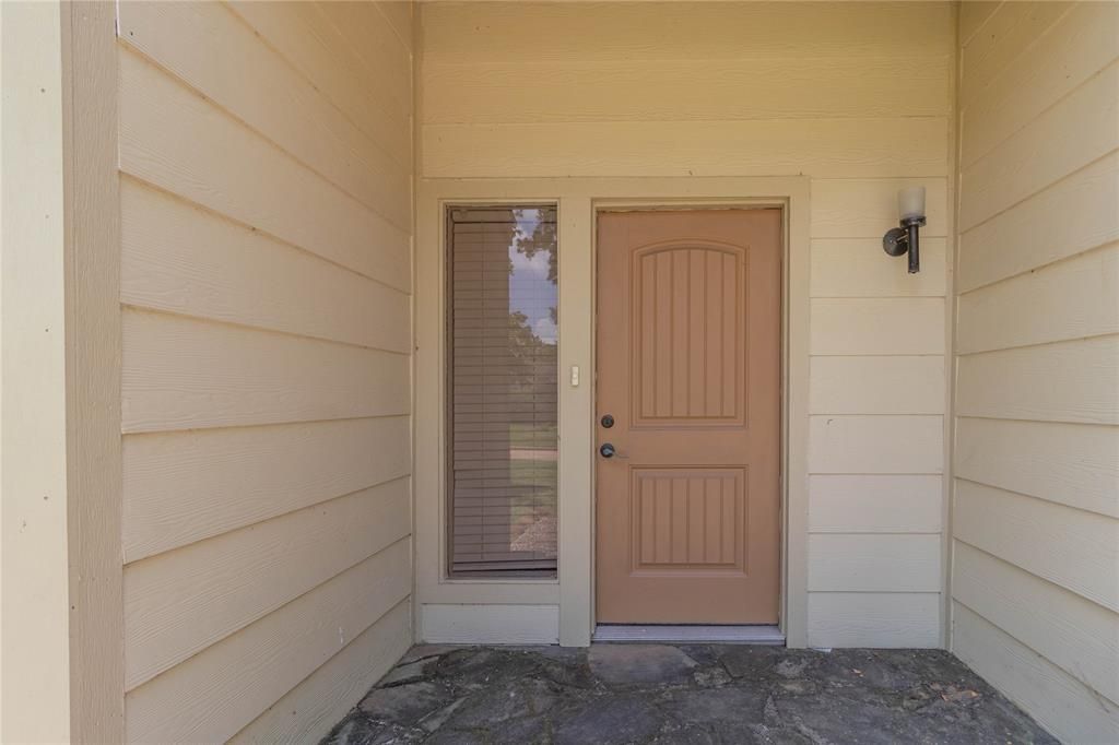 Photo of 1926 Maple Lakes Drive, Houston, TX 77339 (MLS # 83476120)