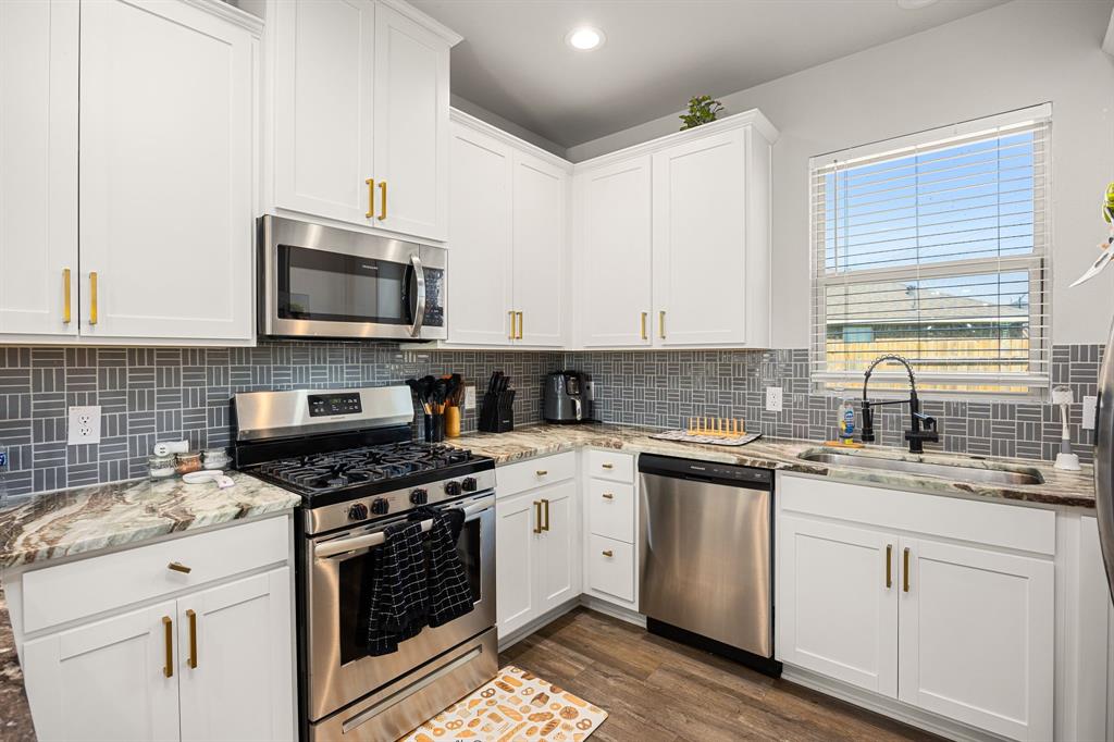 412 Long Beach Bay Drive, Katy, Texas image 21