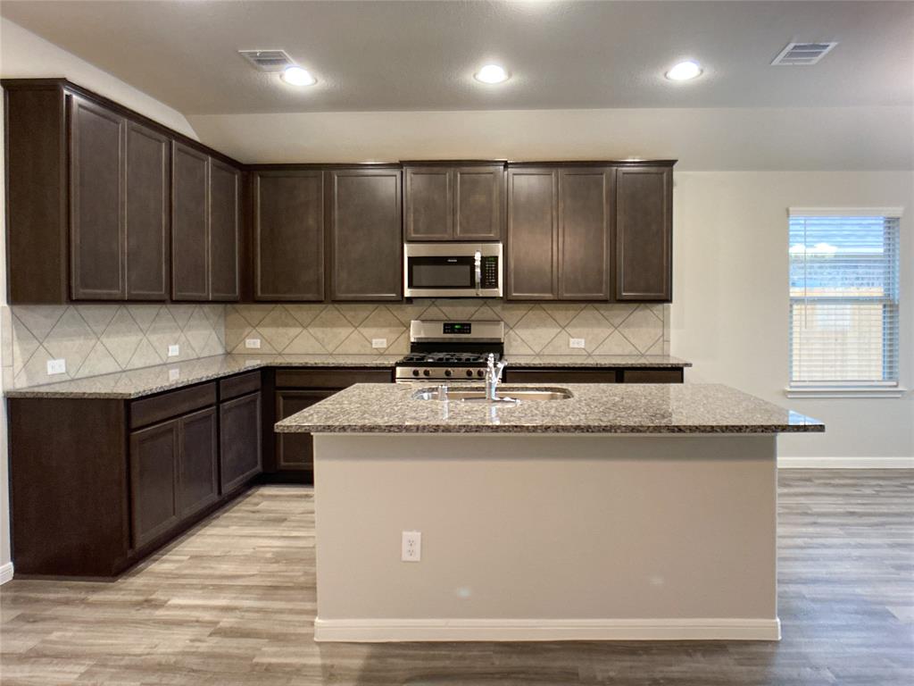 27203 Blue Pool Drive, Katy, Texas image 5