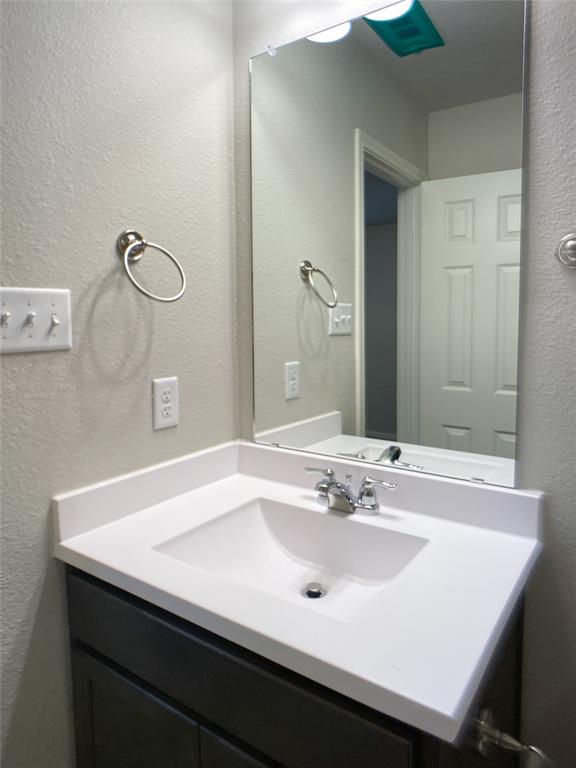 27203 Blue Pool Drive, Katy, Texas image 29