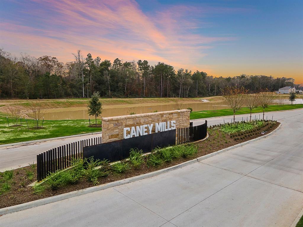 9340 Shady Creek Drive, Conroe, Texas image 9