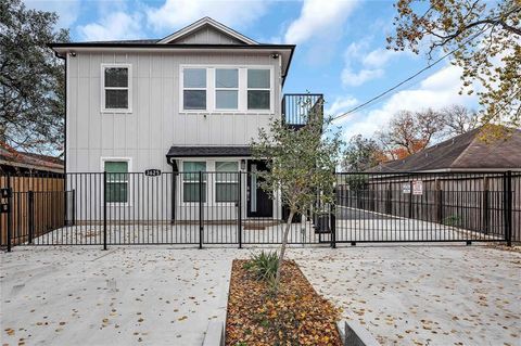 Photo of 3625 Lydia Street #B, Houston, TX 77021 (MLS # 80880029)
