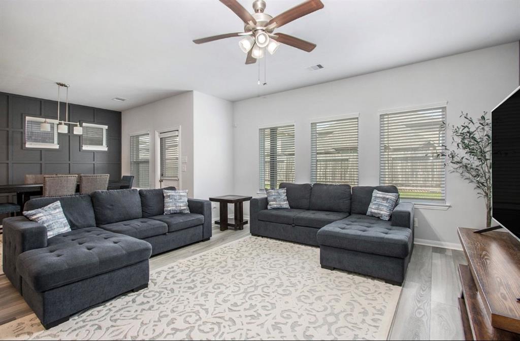 10906 Granite Chief Drive, Rosharon, Texas image 17
