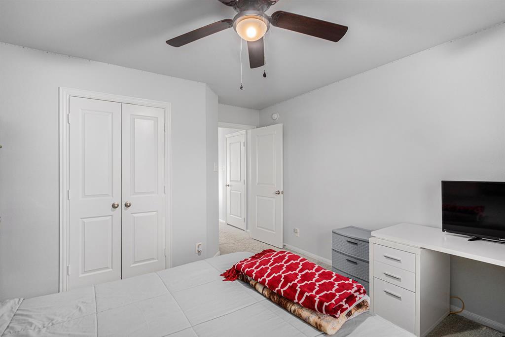 10906 Granite Chief Drive, Rosharon, Texas image 27