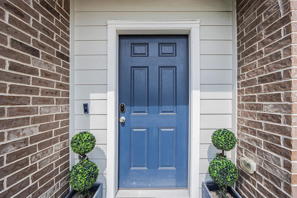 10906 Granite Chief Drive, Rosharon, Texas image 3