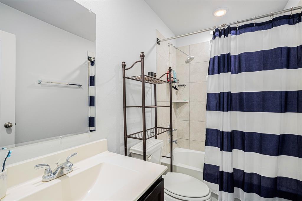 10906 Granite Chief Drive, Rosharon, Texas image 26