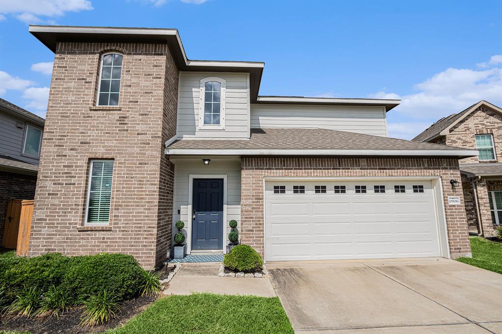 10906 Granite Chief Drive, Rosharon, Texas image 2