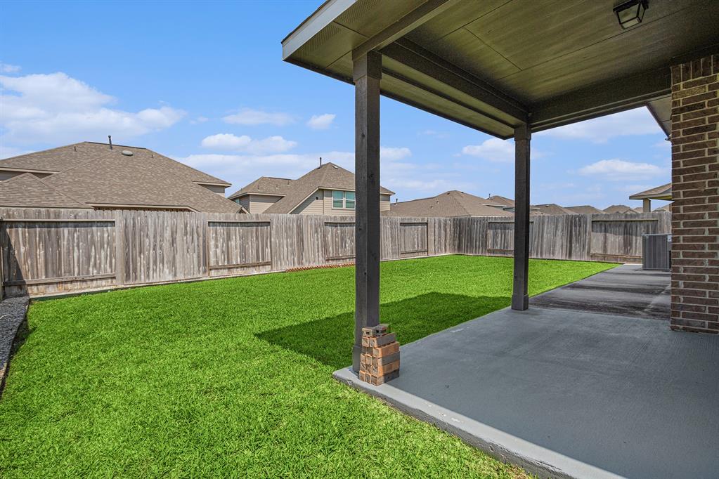10906 Granite Chief Drive, Rosharon, Texas image 31