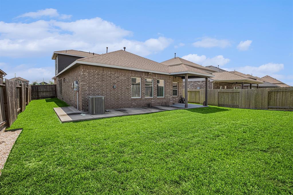 10906 Granite Chief Drive, Rosharon, Texas image 33