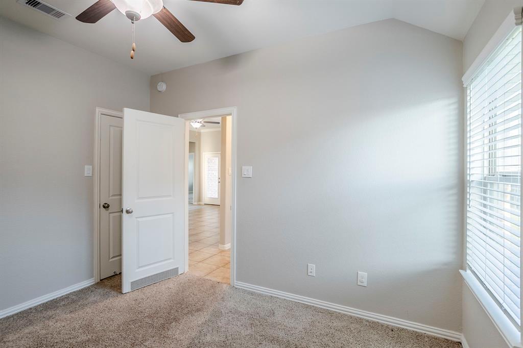 15627 E Galley Drive, Crosby, Texas image 26